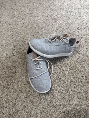 TOMS women’s Light Gray Canvas Lace-Up Sneakers with Tan Accents